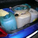 kanister-im-kofferraum