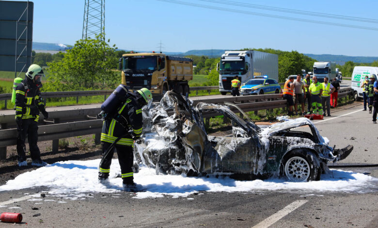 Aktuell Schwerer Verkehrsunfall Auf Der A8 Bei Saarwellingen Blaulichtreport Saarland De