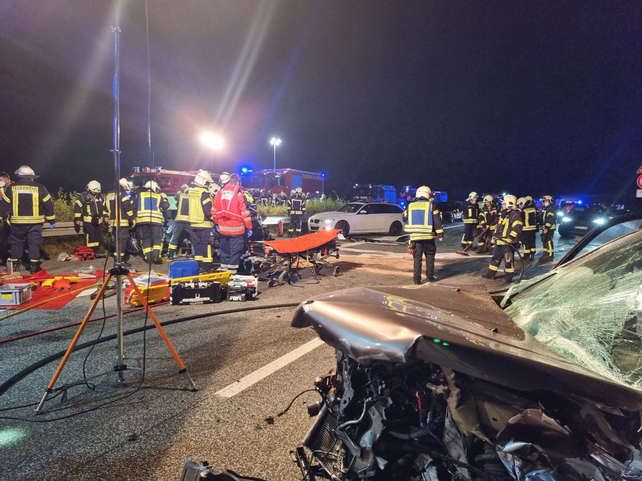 UPDATE: Schwerer Verkehrsunfall auf der A8 beim Kreuz Saarbrücken ...