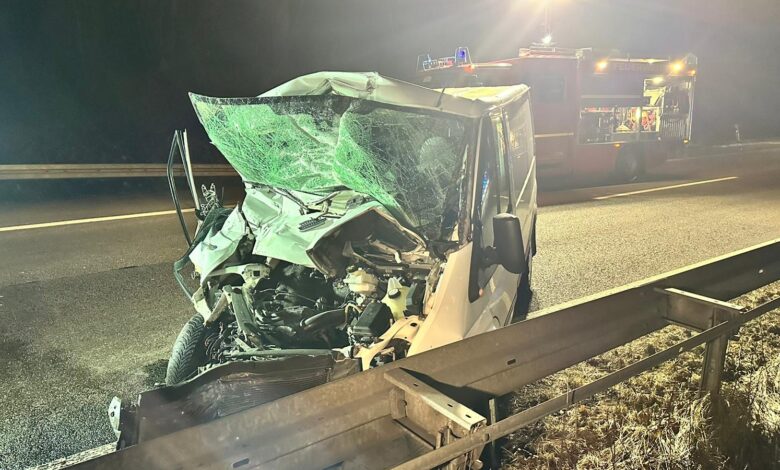 Schwerer Unfall Auf A6 – Polizei Fassungslos über Rücksichtslose Dritte ...