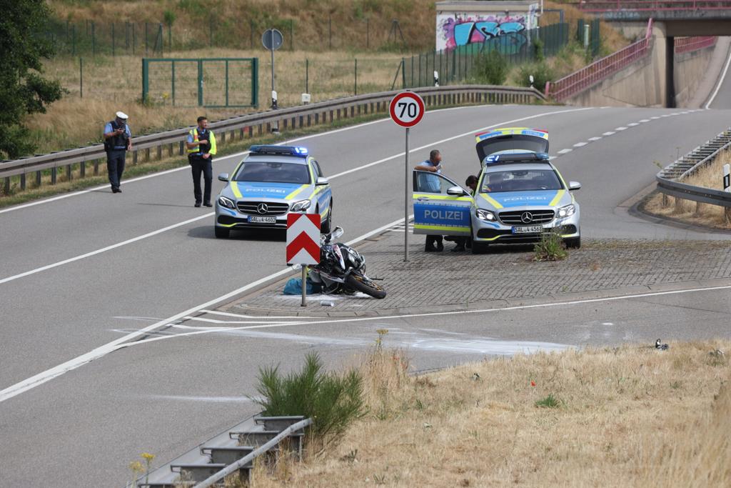 Biker Stirbt Bei Schwerem Unfall Auf Der B 269 Neu – Blaulichtreport ...