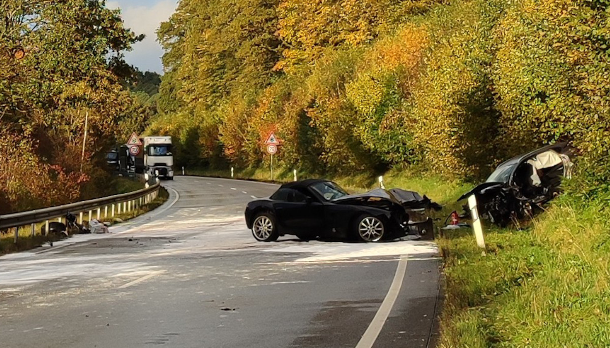 Frontalkollision Auf B 270 Fordert Zwei Schwerverletzte ...