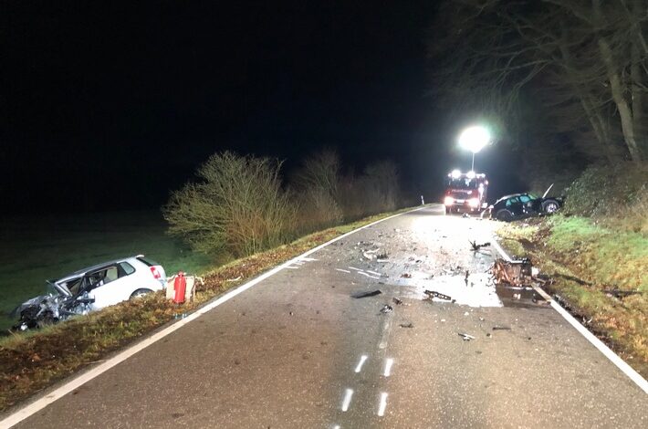 Schlimmer Unfall: Frau Stirbt Nach Frontalzusammenstoß Auf L480 ...