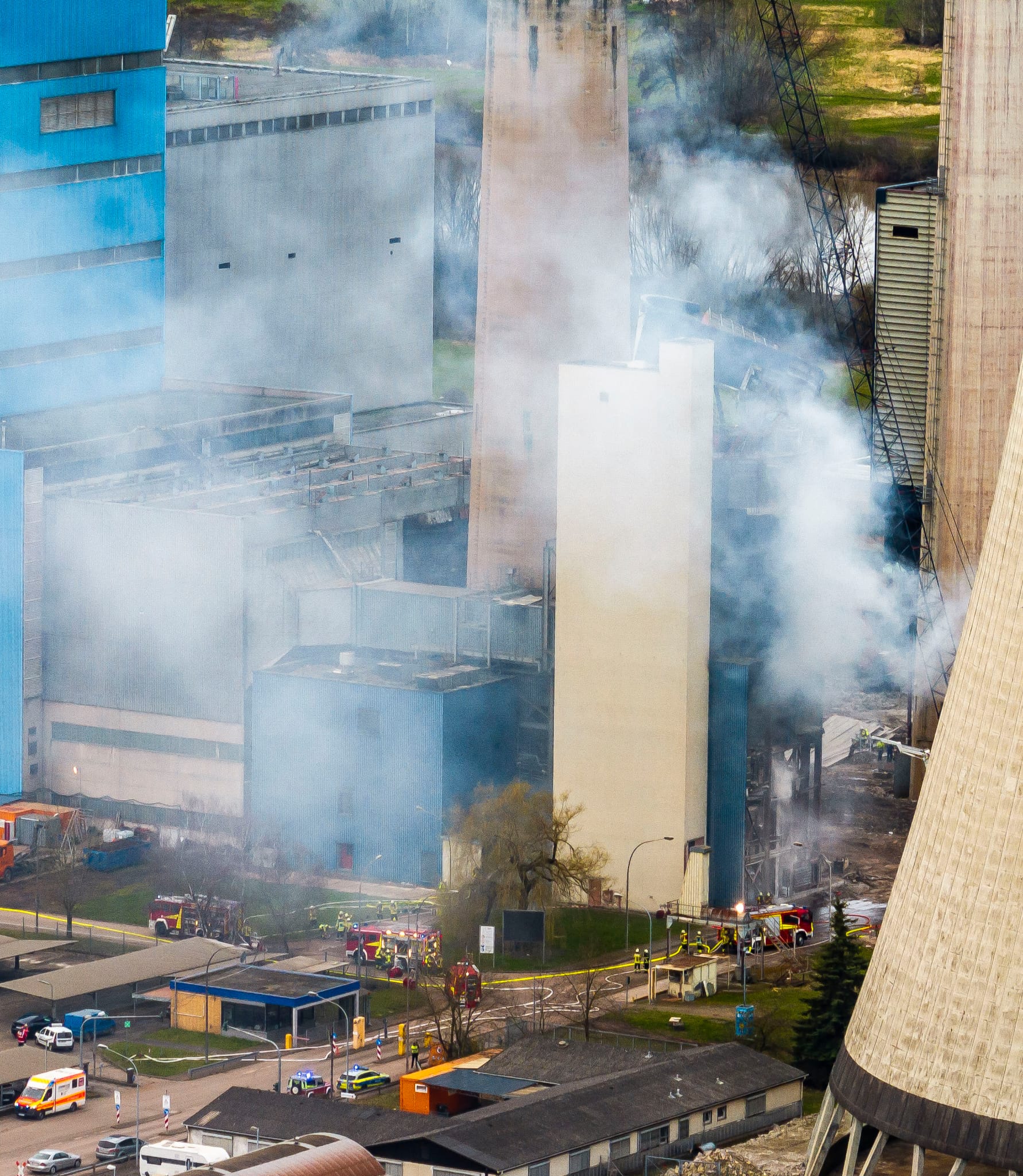 Kabel Brannten Im Kraftwerk Ensdorf (Mit Fotos)! – Blaulichtreport ...